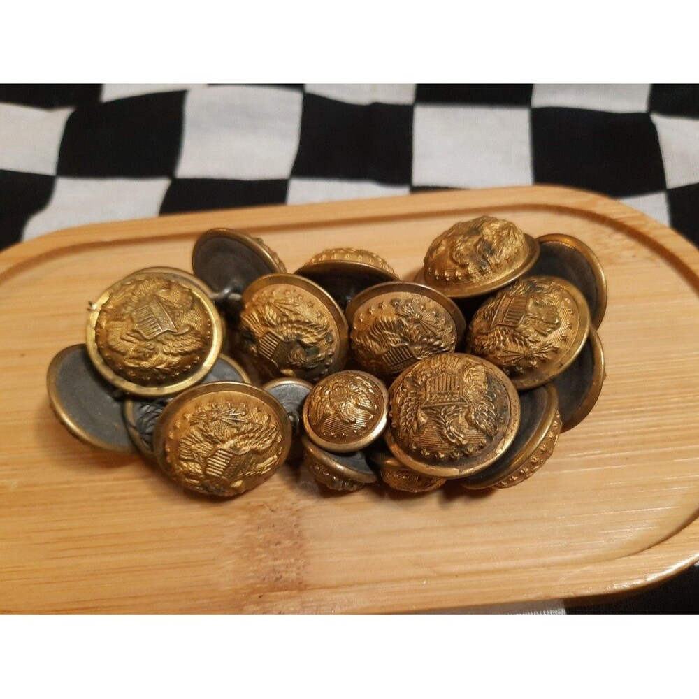 Lot of Vintage US Army Great Seal Eagle Uniform Buttons - Plain Back Vietnam Era